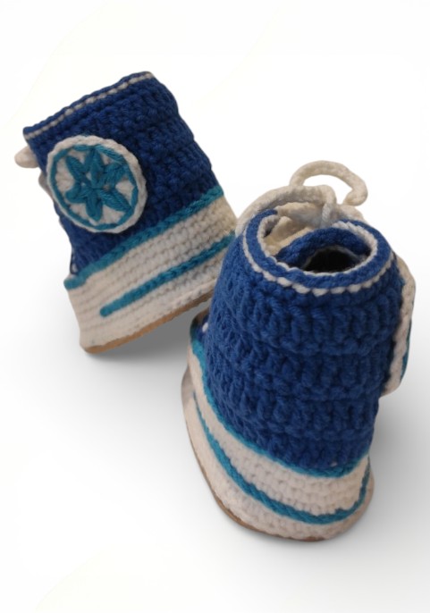 Маратонки бебешки високи тъмно сини с бели връзки